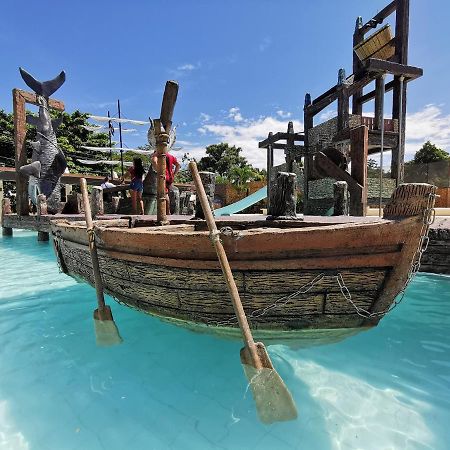 Port Royale Waterpark Resort Dumaguete City Extérieur photo