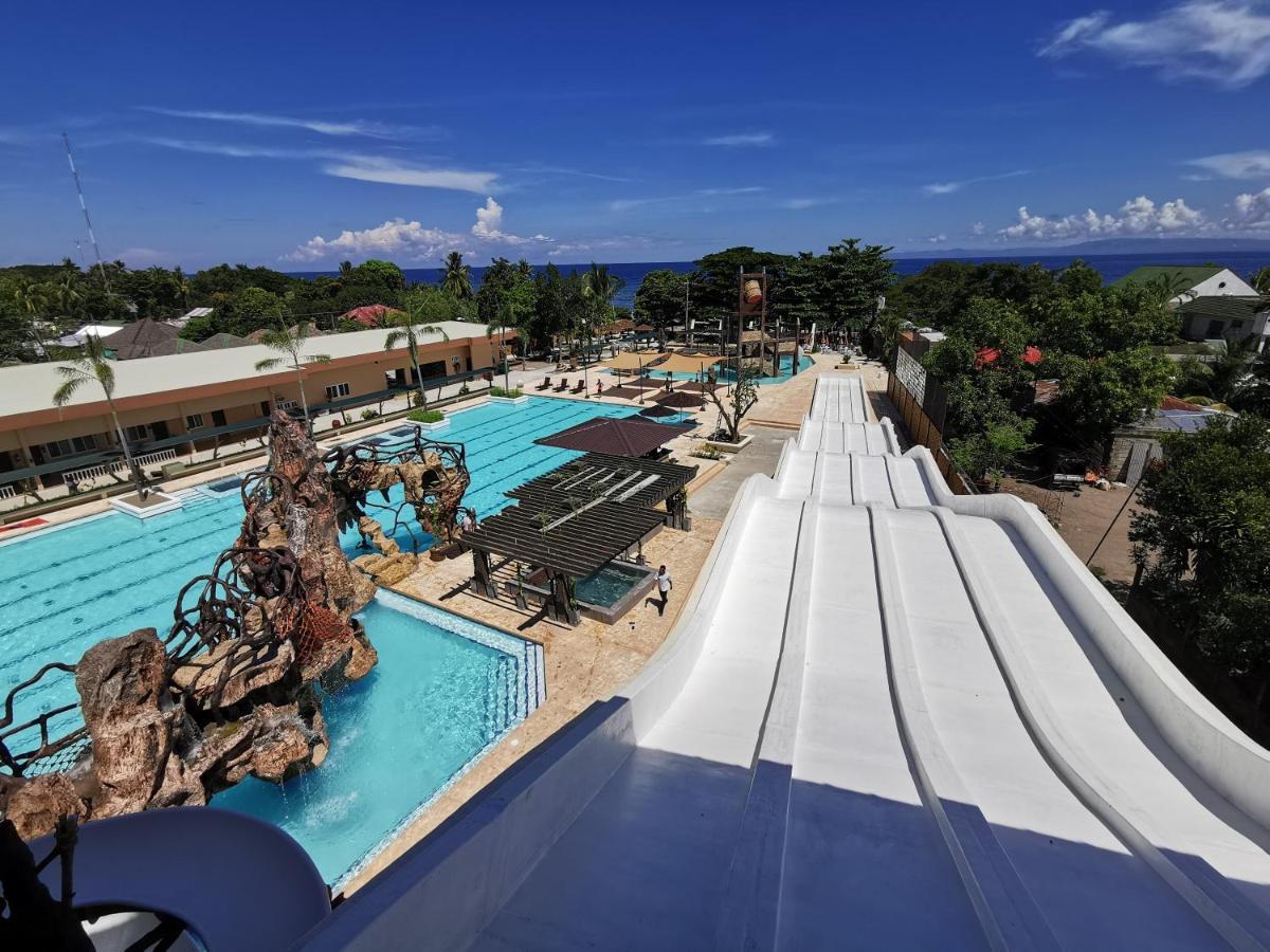 Port Royale Waterpark Resort Dumaguete City Extérieur photo