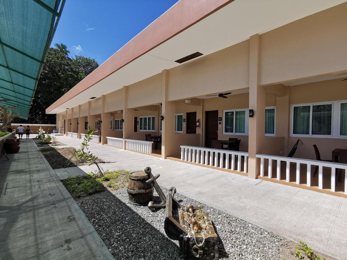 Port Royale Waterpark Resort Dumaguete City Extérieur photo